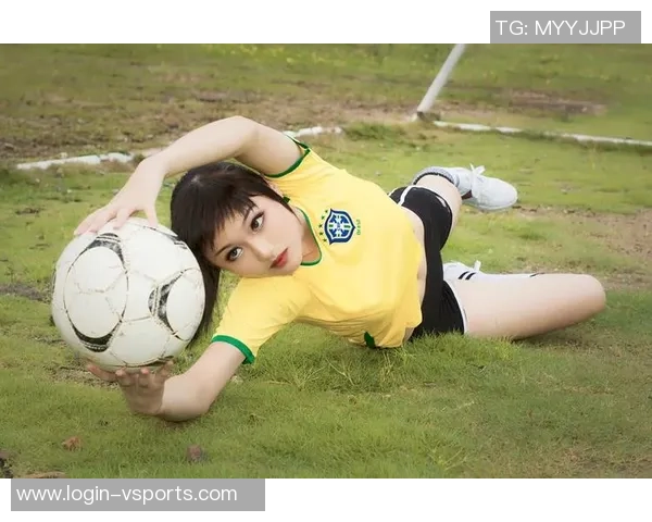 足球宝贝美女写真展现青春活力与运动魅力的完美结合 足球宝贝美女写真展现青春活力与运动魅力的完美结合